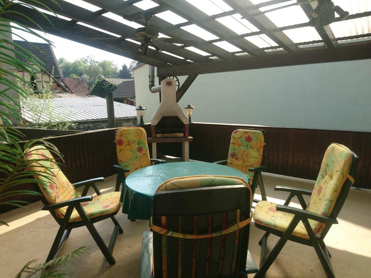 Apartmán Fachwerkhaus In D 63667 Nidda Fuer 8 Bis 12 Personen Exteriér fotografie